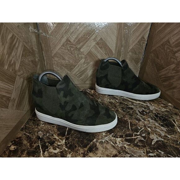 Steve Madden Women's Fashion Hidden Wedges Camouflage Slip-on Green Shoe Size... - Picture 2 of 12
